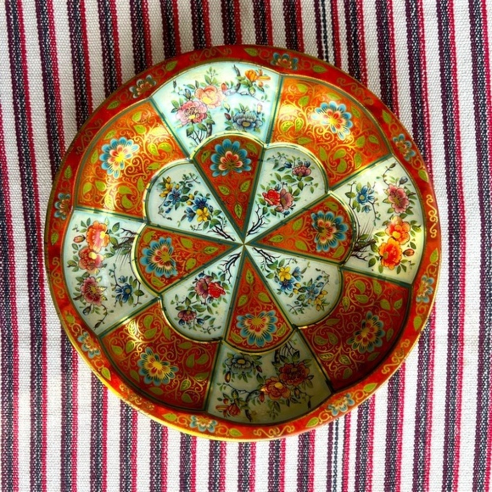 Vintage Daher 1971 Decorated Ware Tin Plate Bowl